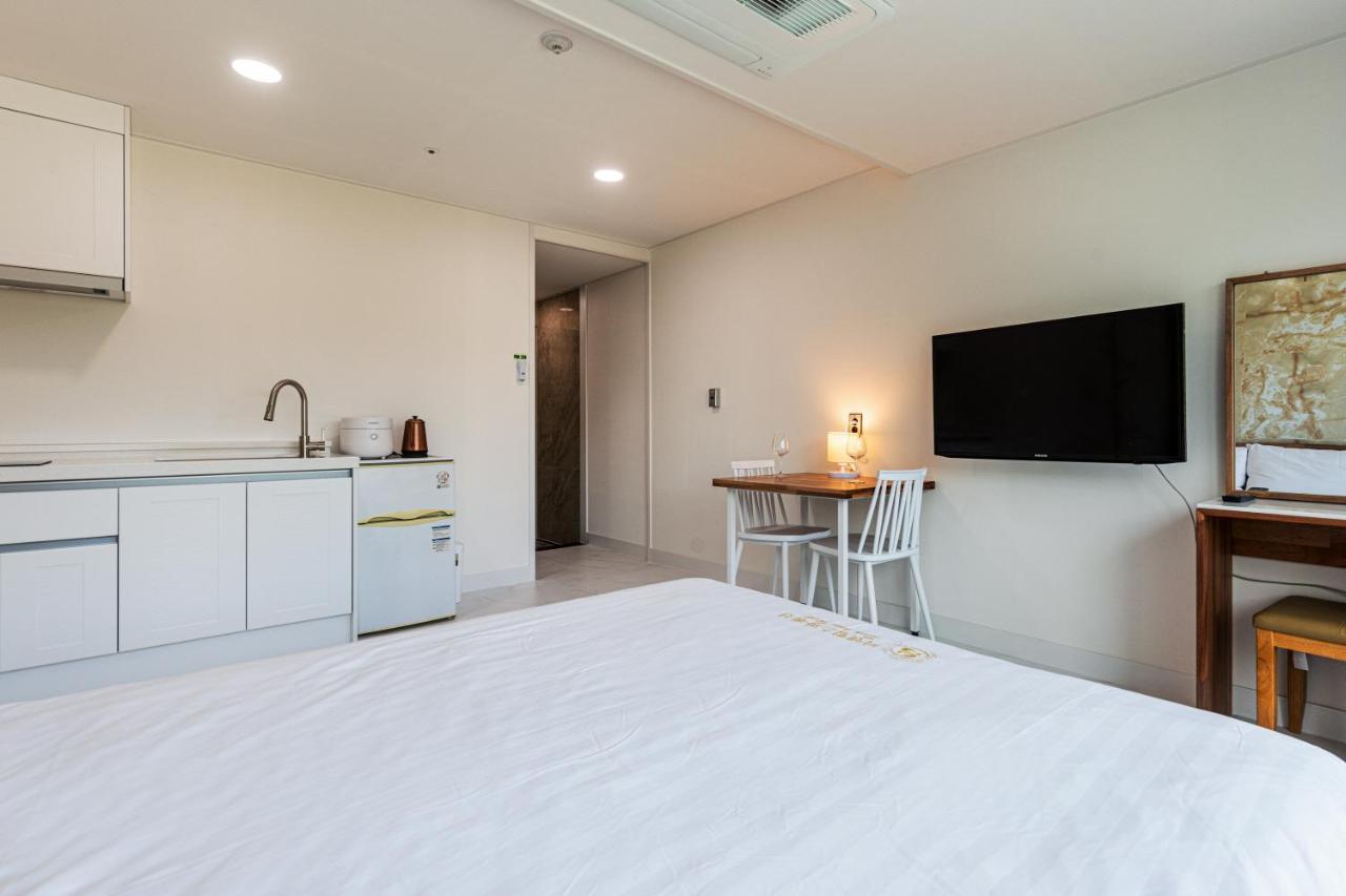 Aewol Oceanstay Jeju Exterior foto