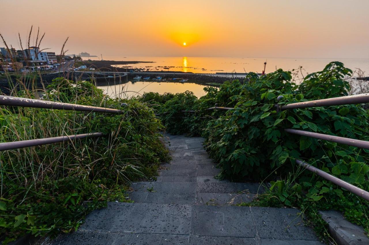 Aewol Oceanstay Jeju Exterior foto